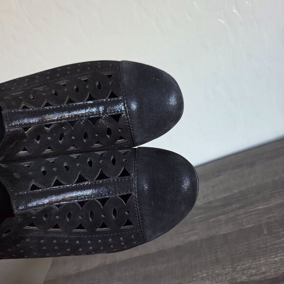 Drew Metro Perforated Leather Low Wedge Slip-On Shoes Black 8.5 WIDE Orthopedic - Picture 9 of 12